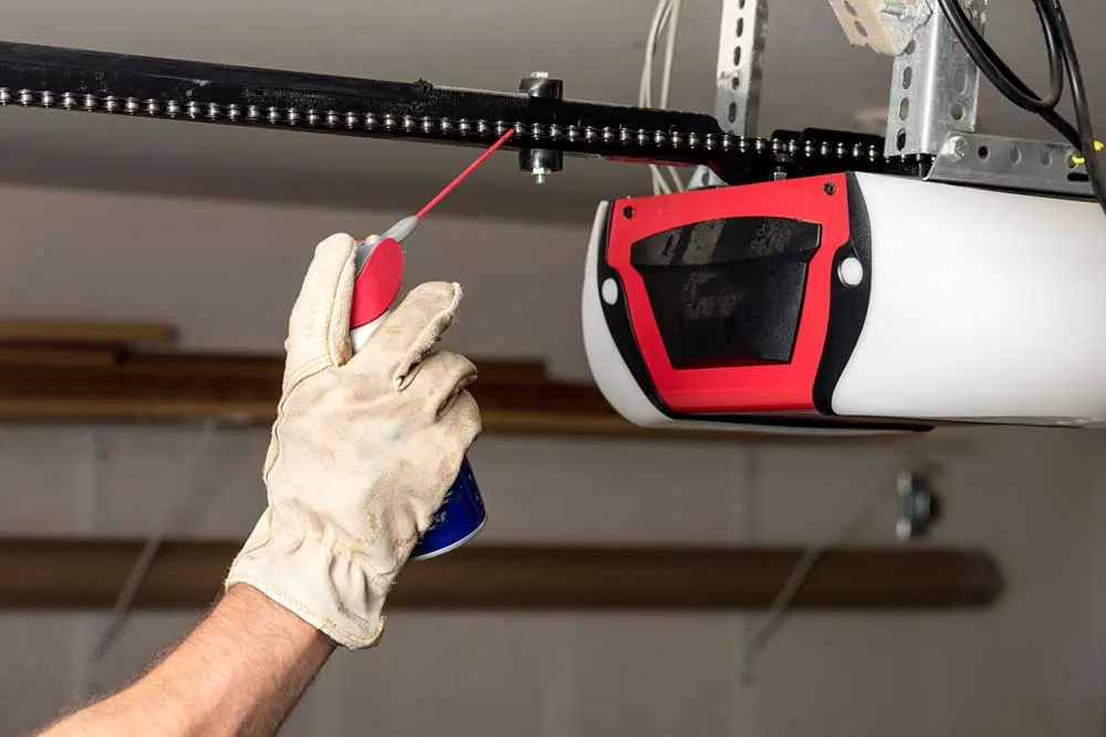 noisy-garage-door-1 Noisy Garage Door Repair in Green Bay & Appleton | Quiet Fixes