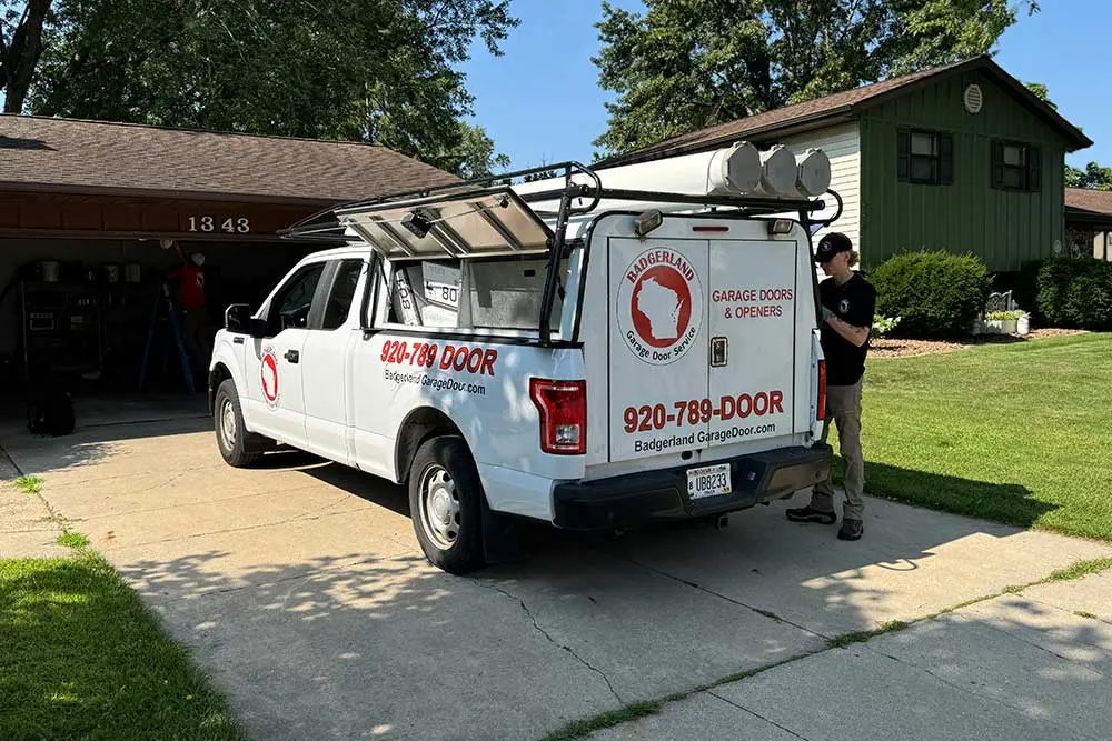 noisy-garage-door-3 Noisy Garage Door Repair in Green Bay & Appleton | Quiet Fixes